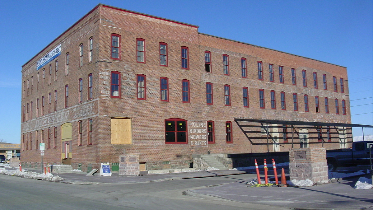 Larson Square Lofts