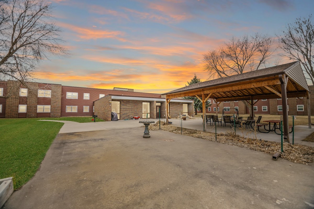 Meadowlawn Plaza Apartments