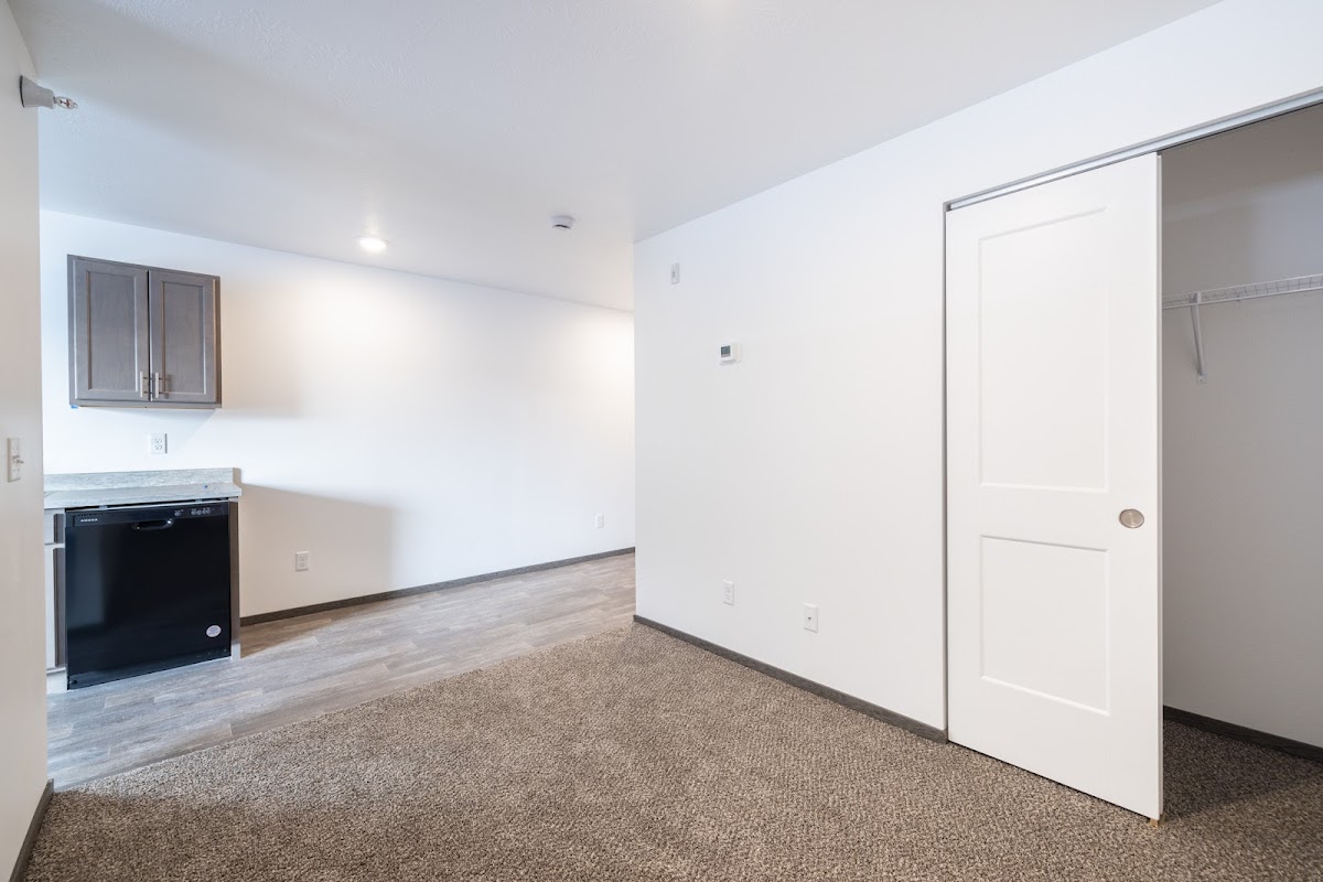 Split Rock Village Apartments & Townhomes