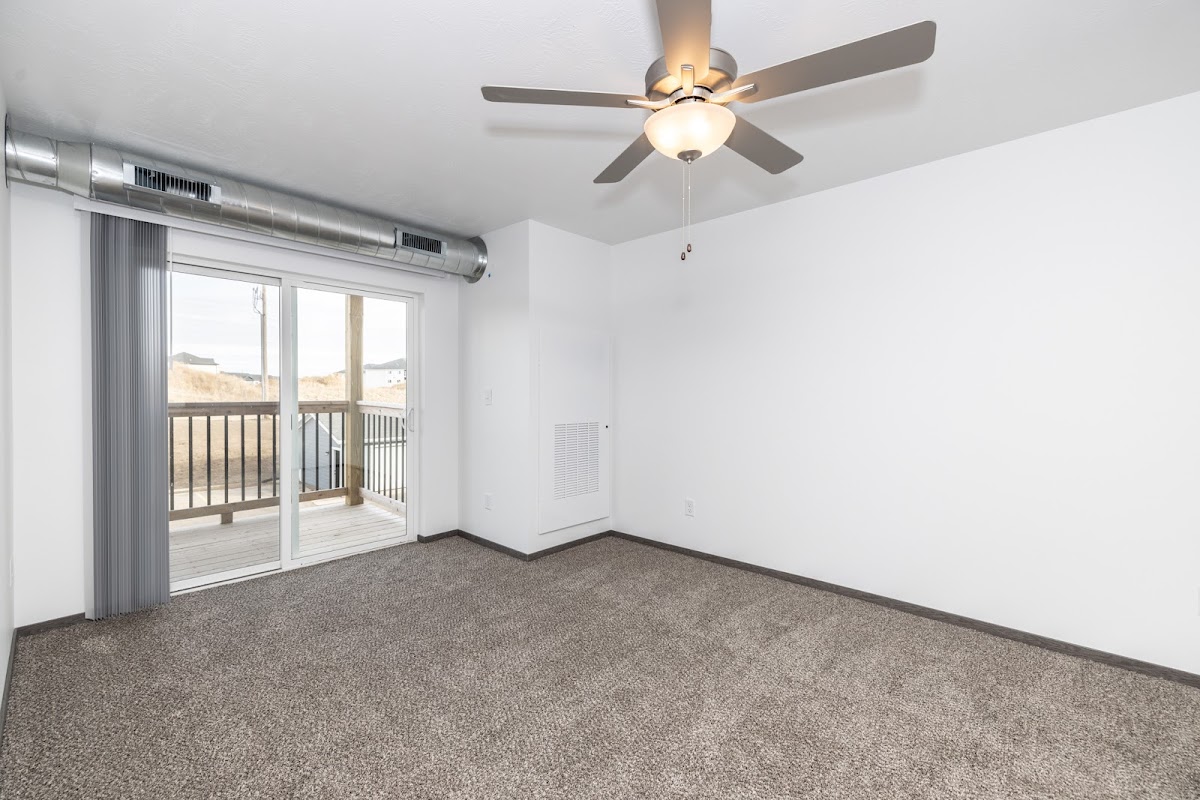 Split Rock Village Apartments & Townhomes