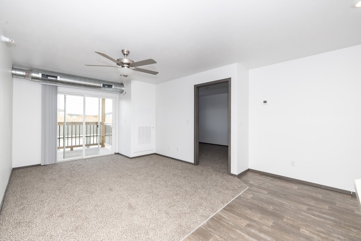 Split Rock Village Apartments & Townhomes