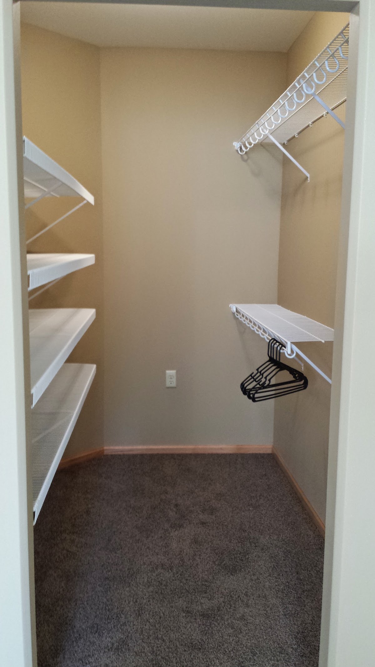 Tiyata Place Apartments